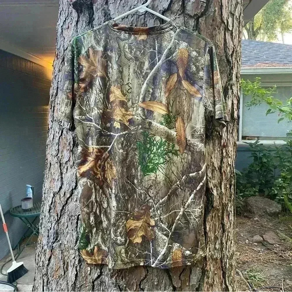 Tree camp Realtree polyester tee. - Picture 2 of 4